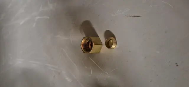 8 MM MUTTER/KLEMR. F. SM.SIKRING/OVERLØP 